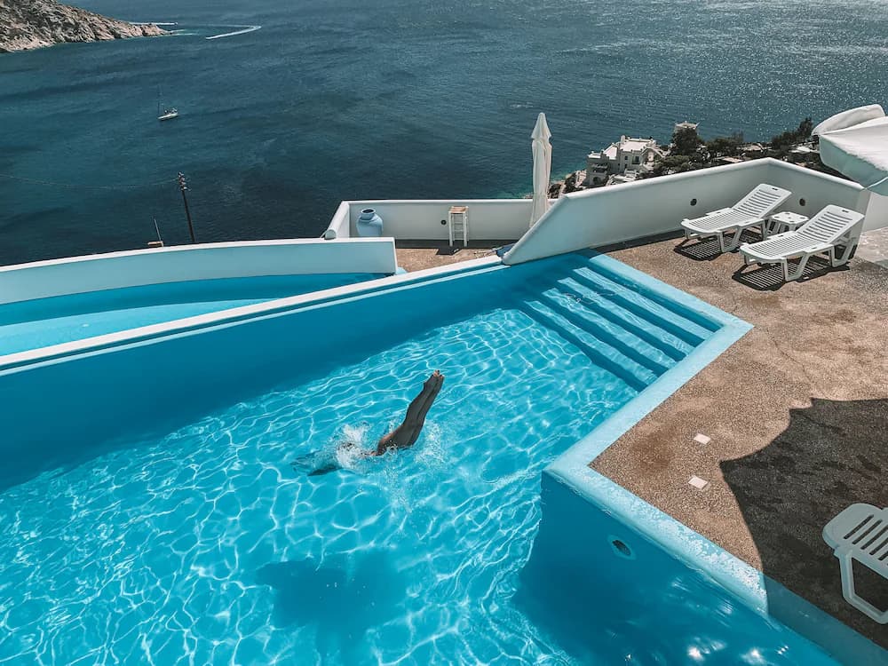 Infinity pool