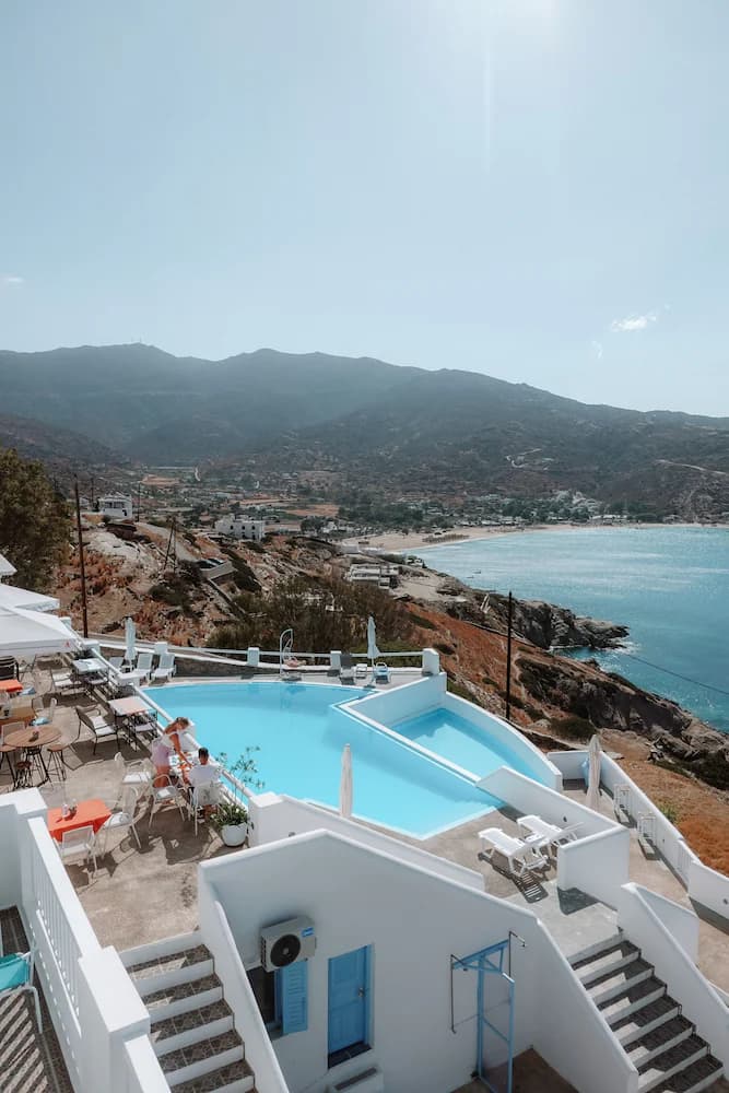 Infinity pool