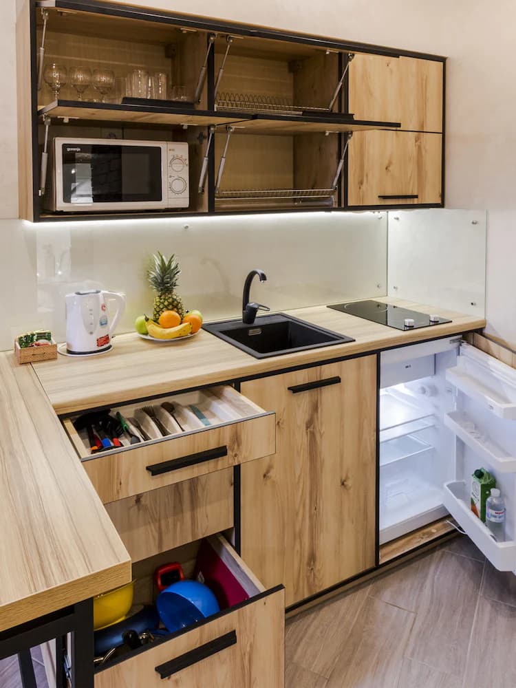 Mini-refrigerator