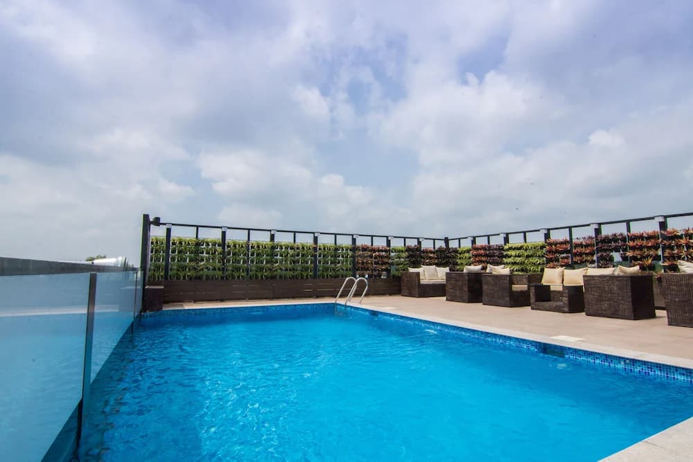 Rooftop pool