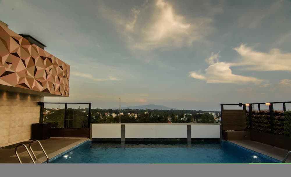 Rooftop pool
