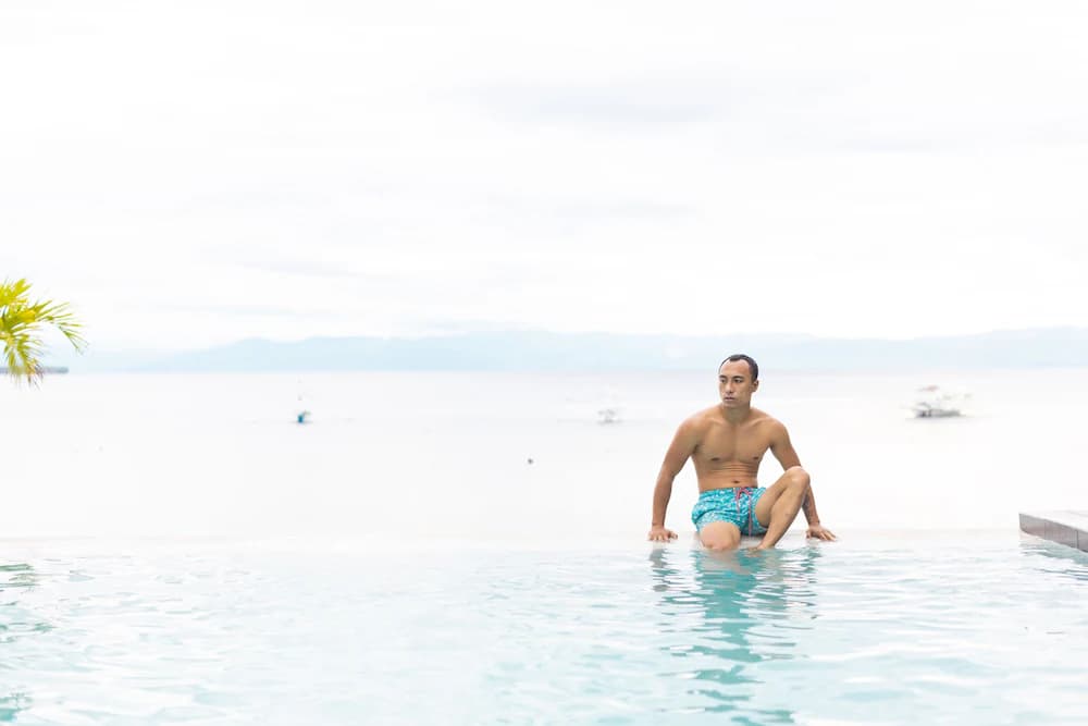 Infinity pool