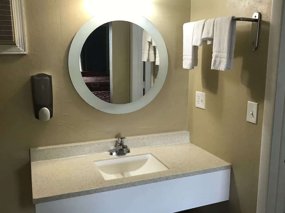Bathroom sink