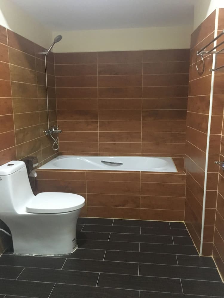 Bathroom amenities