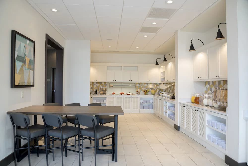 Breakfast area