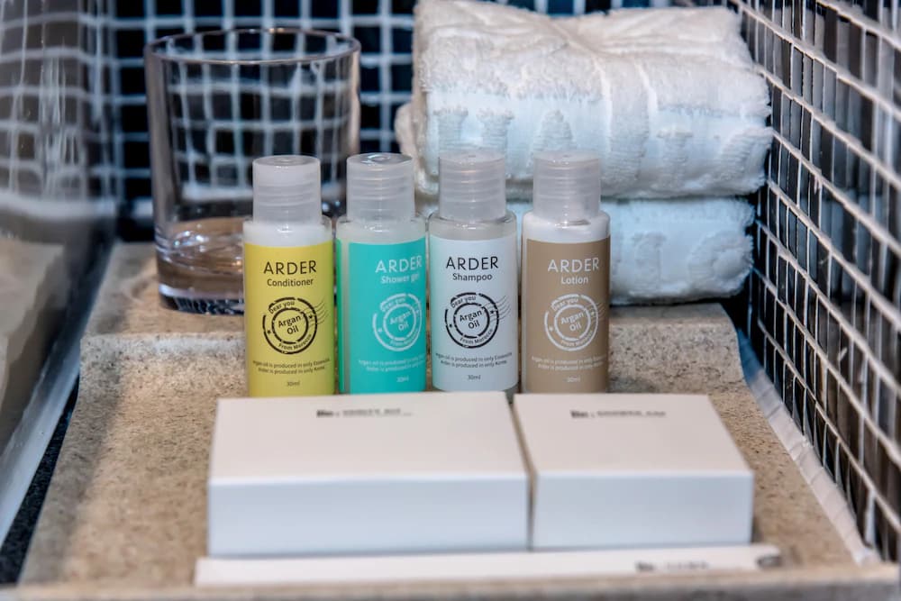 Bathroom amenities
