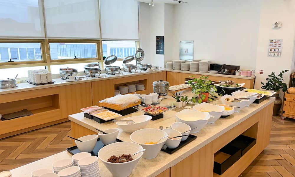 Breakfast buffet