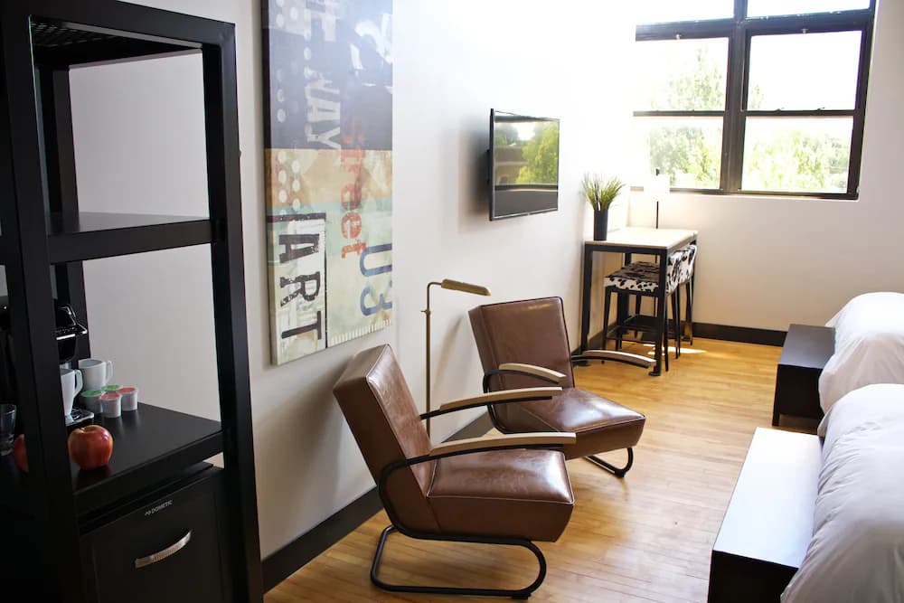 Room amenity