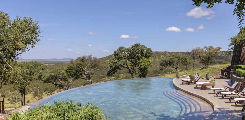 Infinity pool