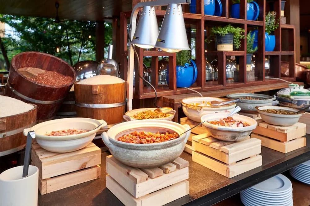 Breakfast area