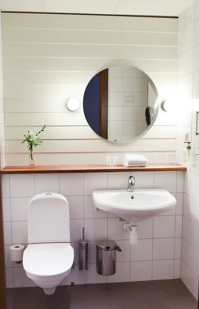 Bathroom amenities