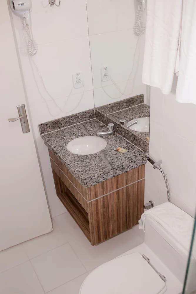 Bathroom amenities