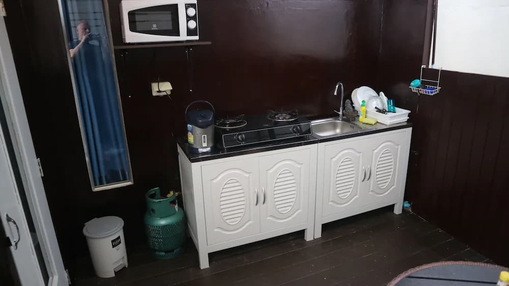 Private kitchenette