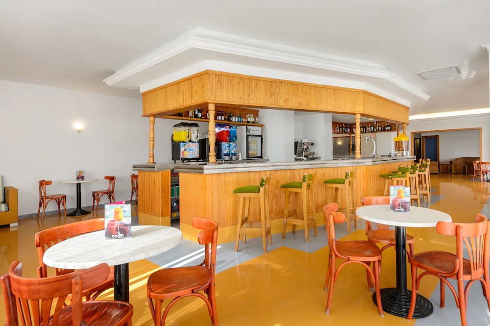 Snack bar