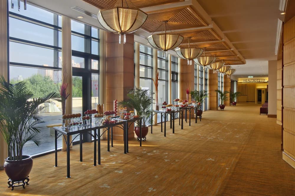 Meeting facility