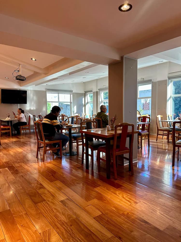 Breakfast area