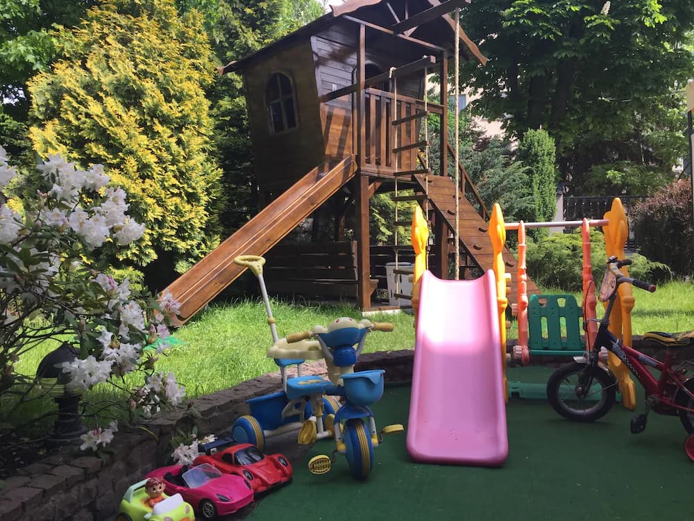 Children's play area - outdoor