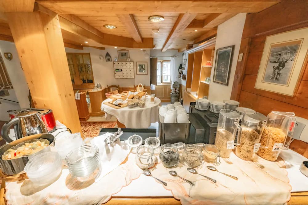 Breakfast buffet