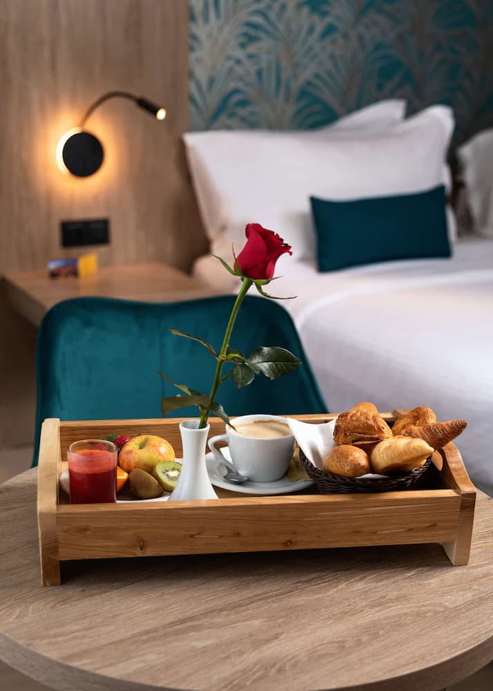 Room service - dining