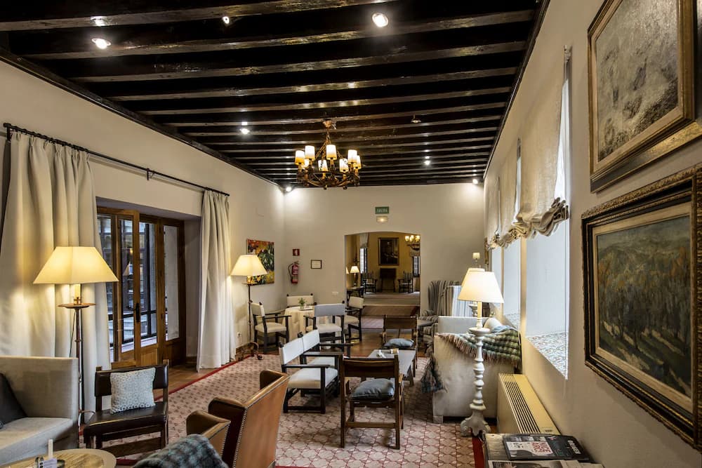 Lobby lounge
