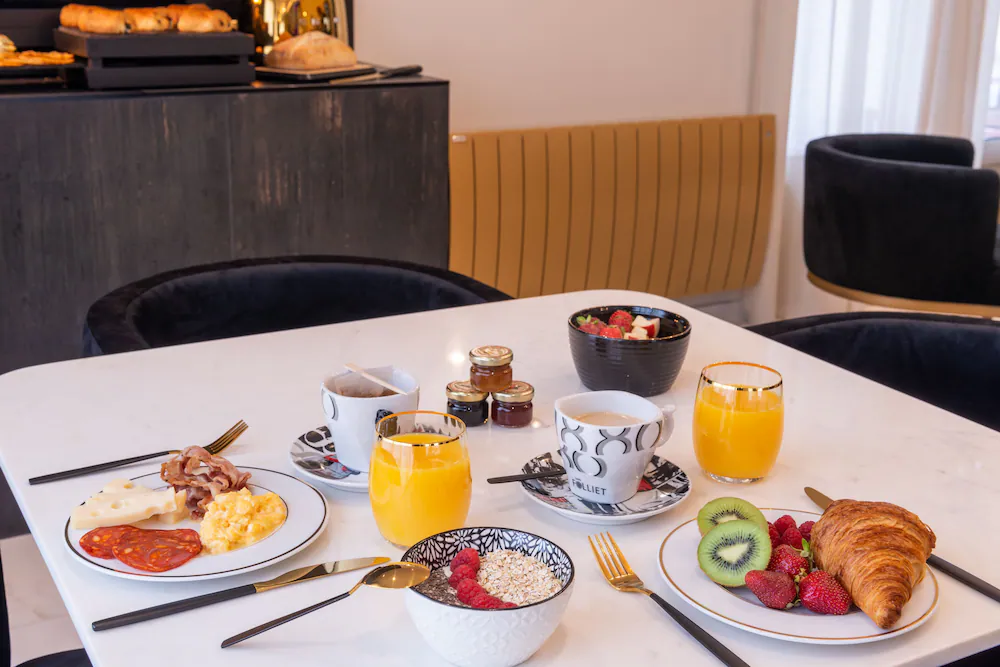 Breakfast buffet