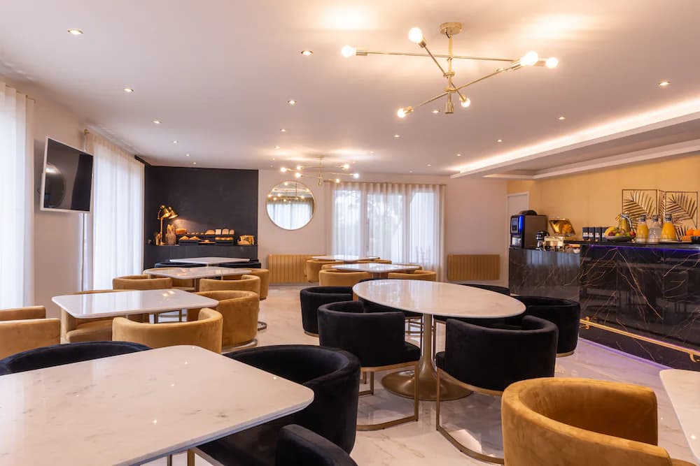 Breakfast area