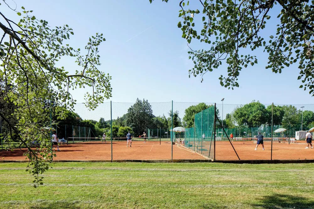 Tennis court