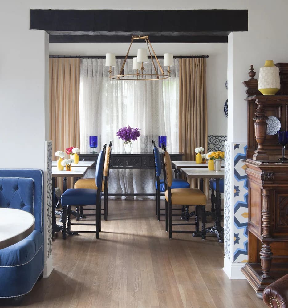 Breakfast area