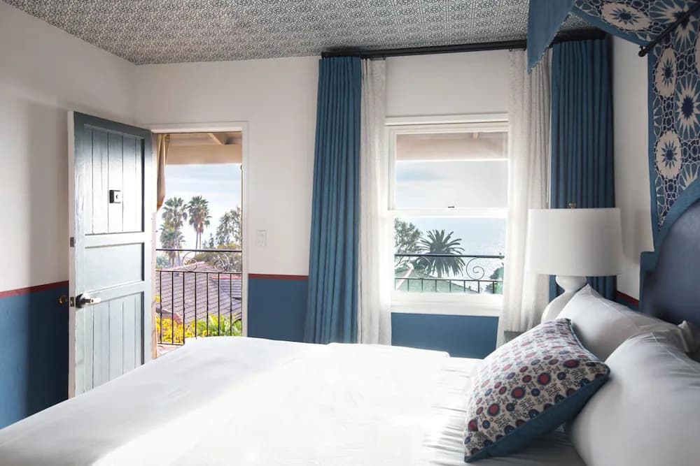 Beach/ocean view