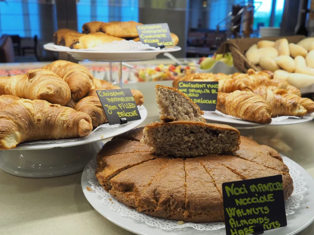 Breakfast buffet