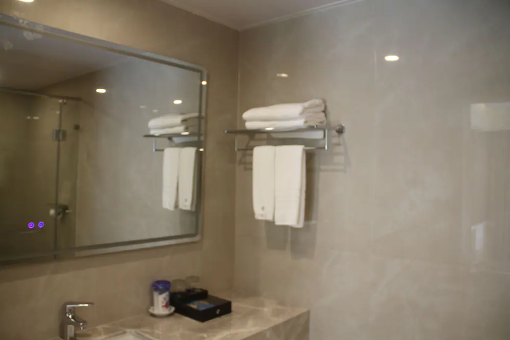 Bathroom sink
