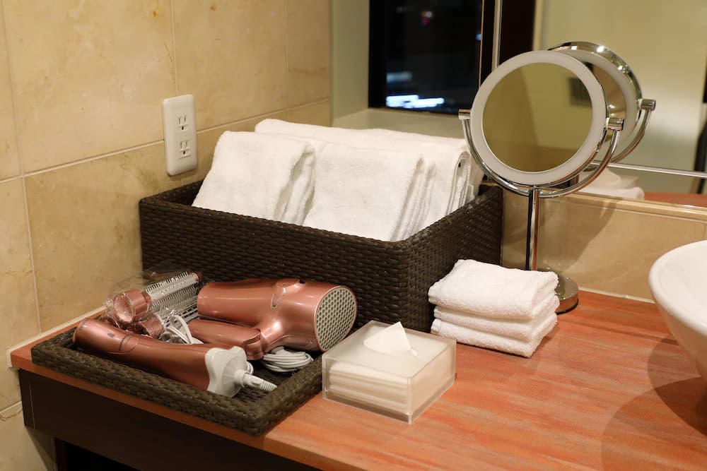 Bathroom amenities