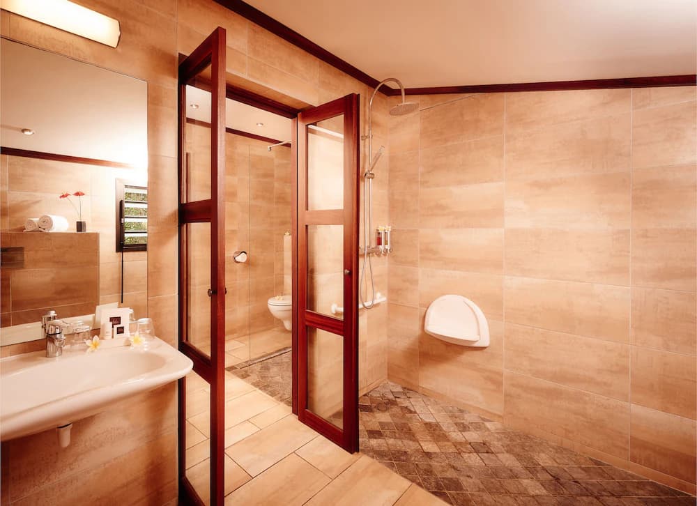 Bathroom shower