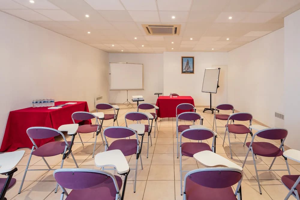 Meeting facility