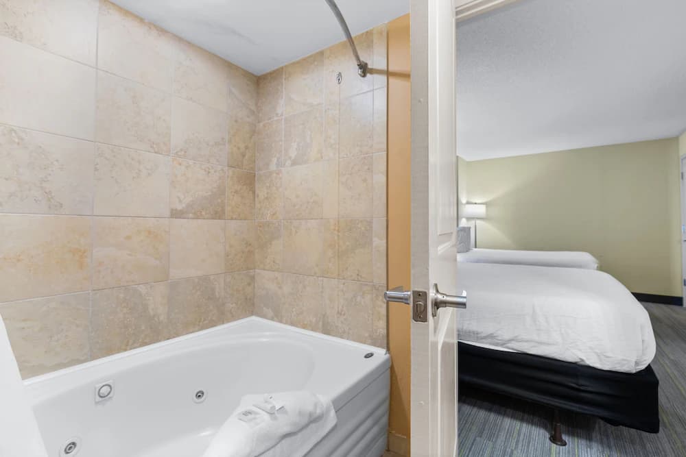 Jetted tub