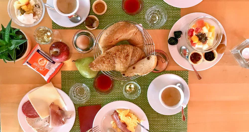 Breakfast buffet