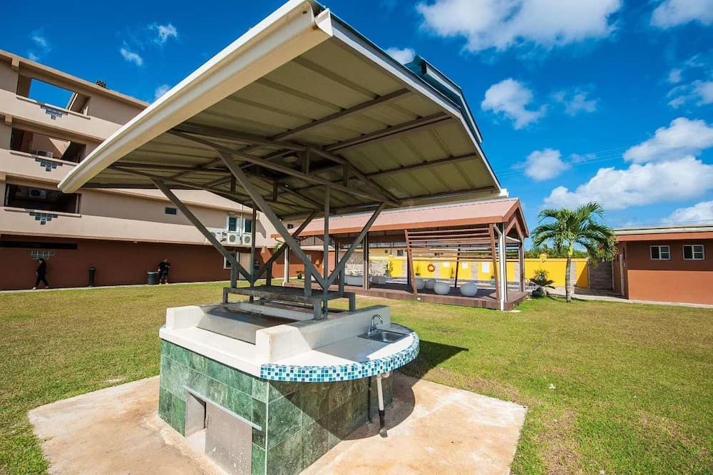 BBQ/picnic area