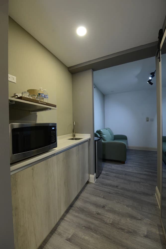 Private kitchenette
