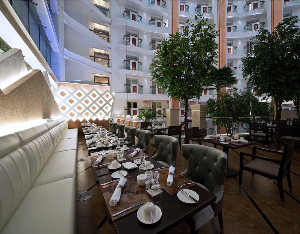 Lobby lounge