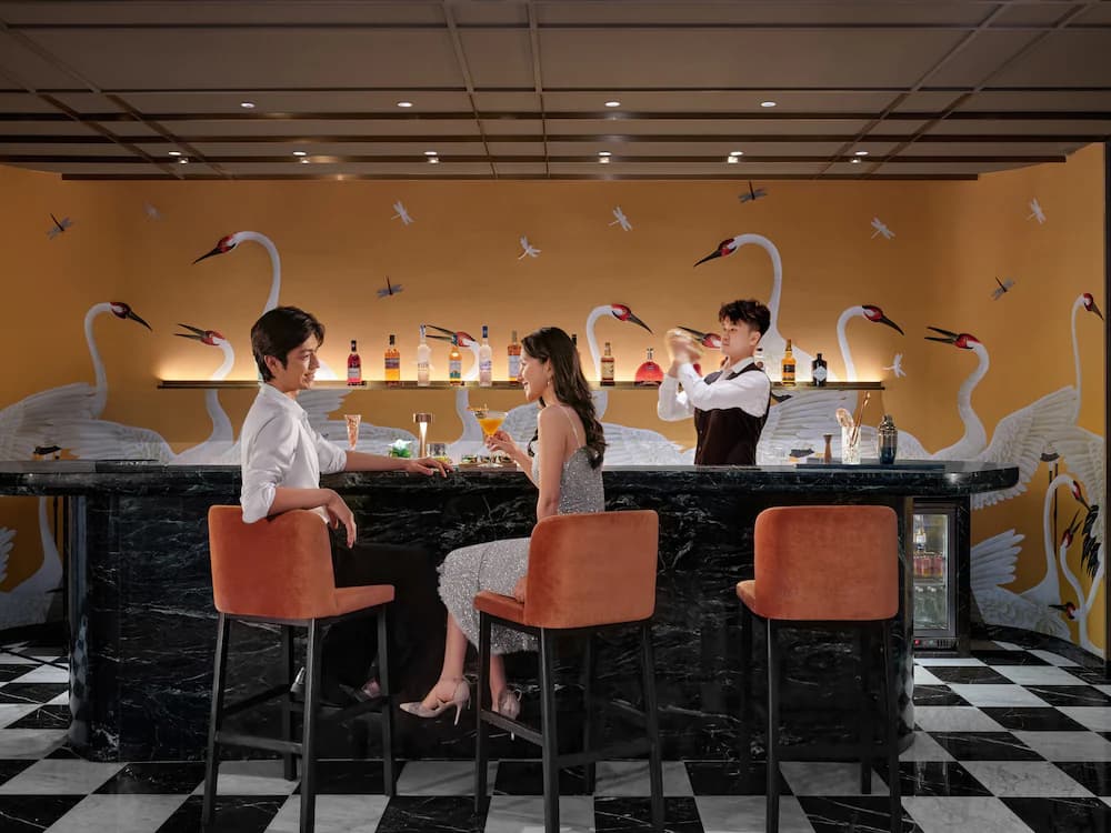 Lobby lounge