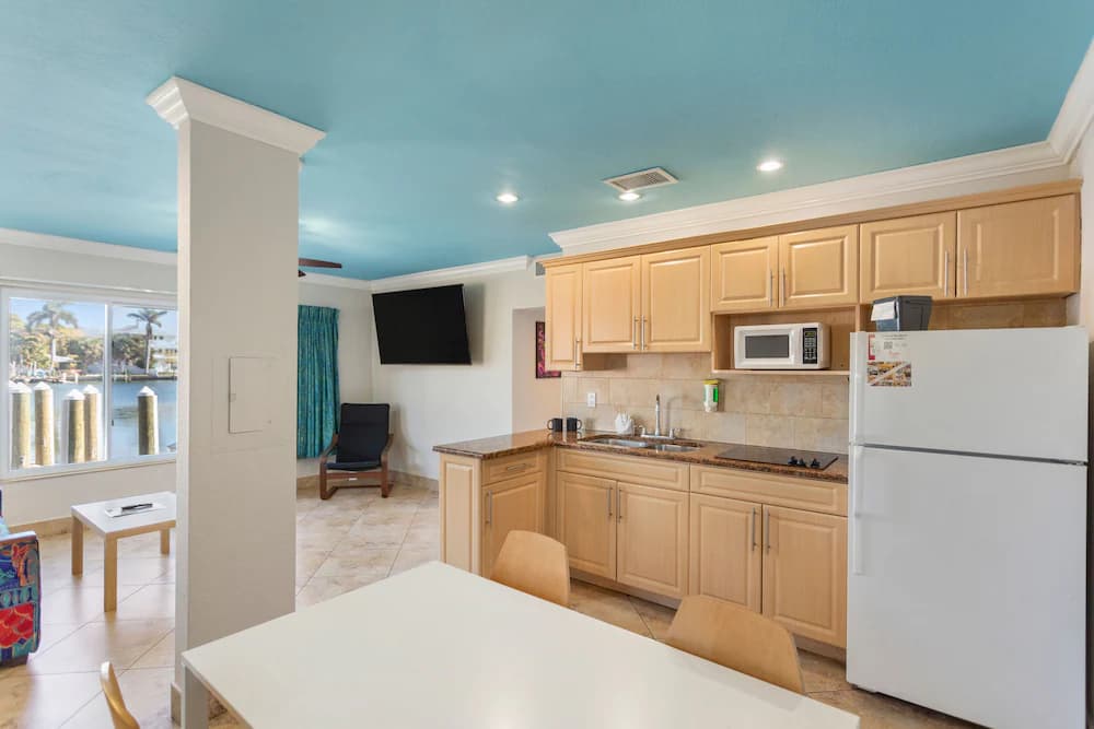 Private kitchenette