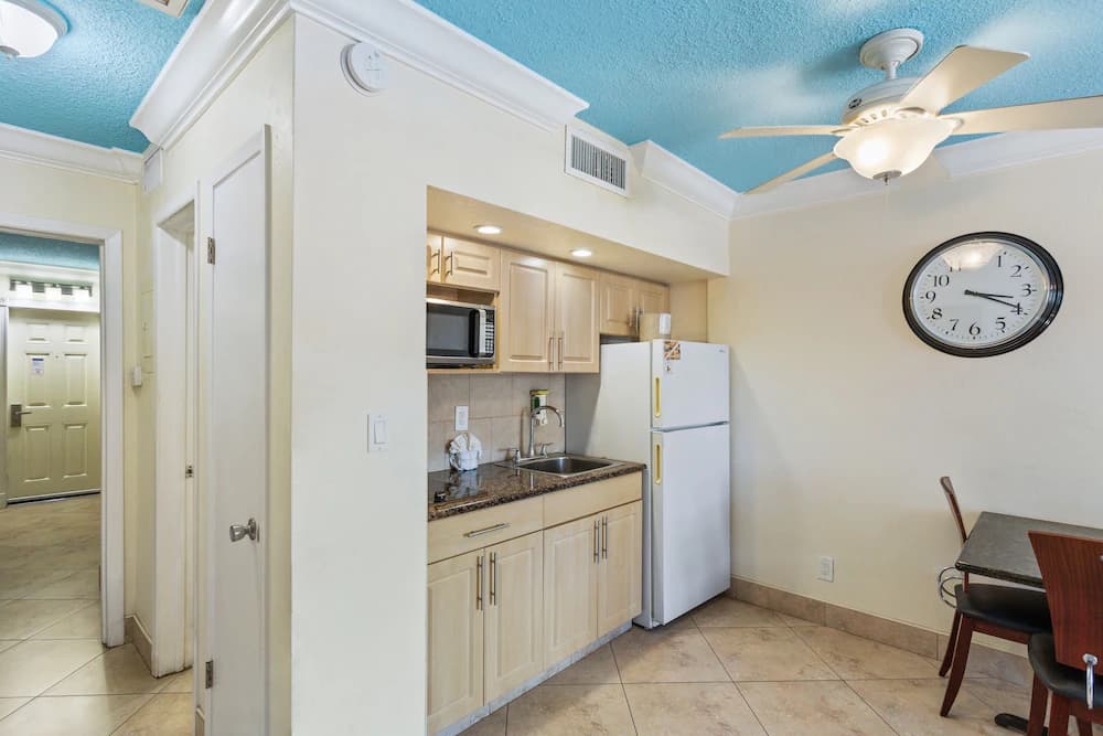 Private kitchenette