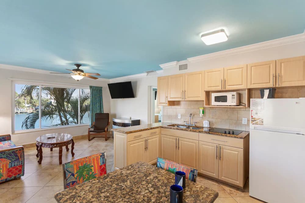 Private kitchenette