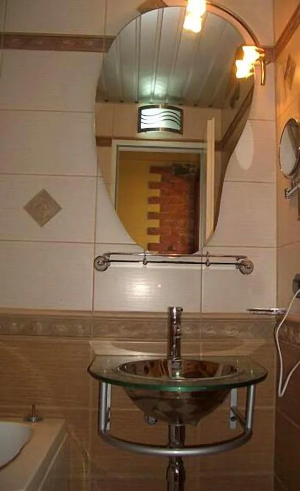 Bathroom sink