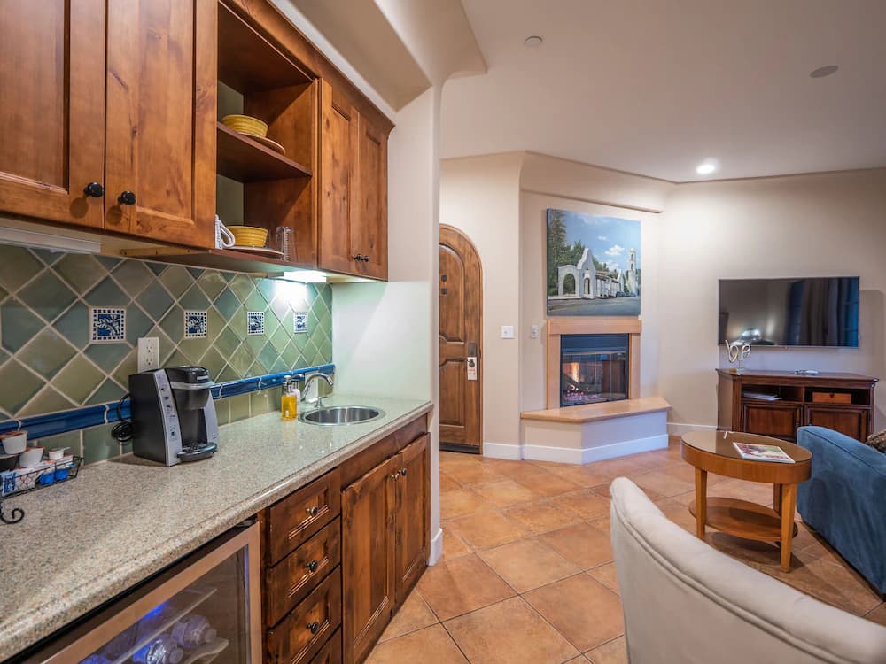 Private kitchenette