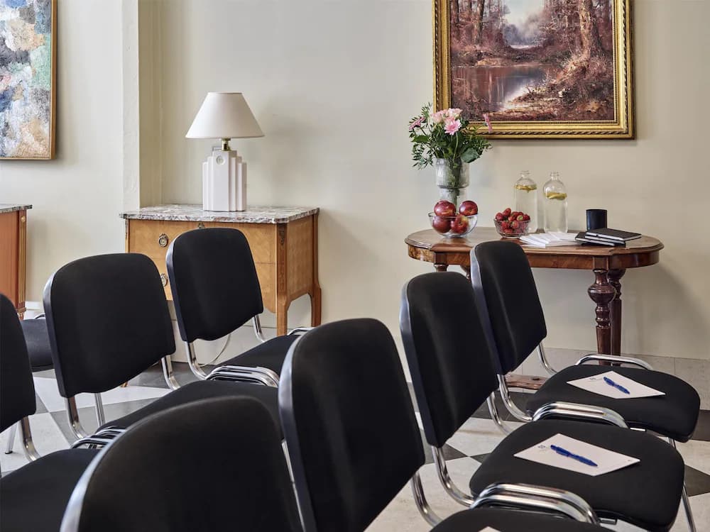 Meeting facility