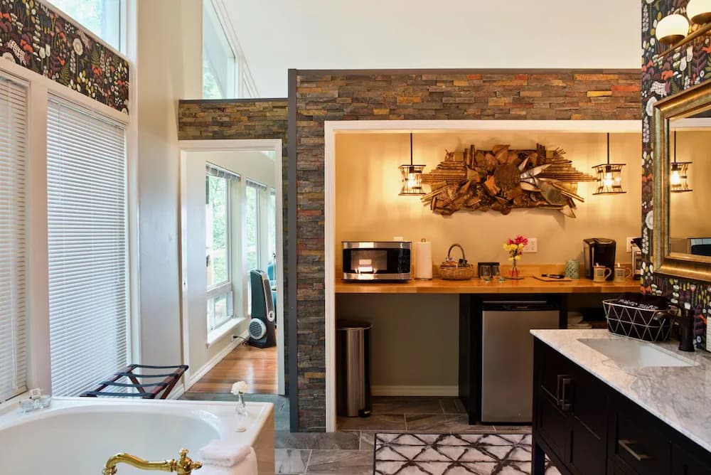 Private kitchenette