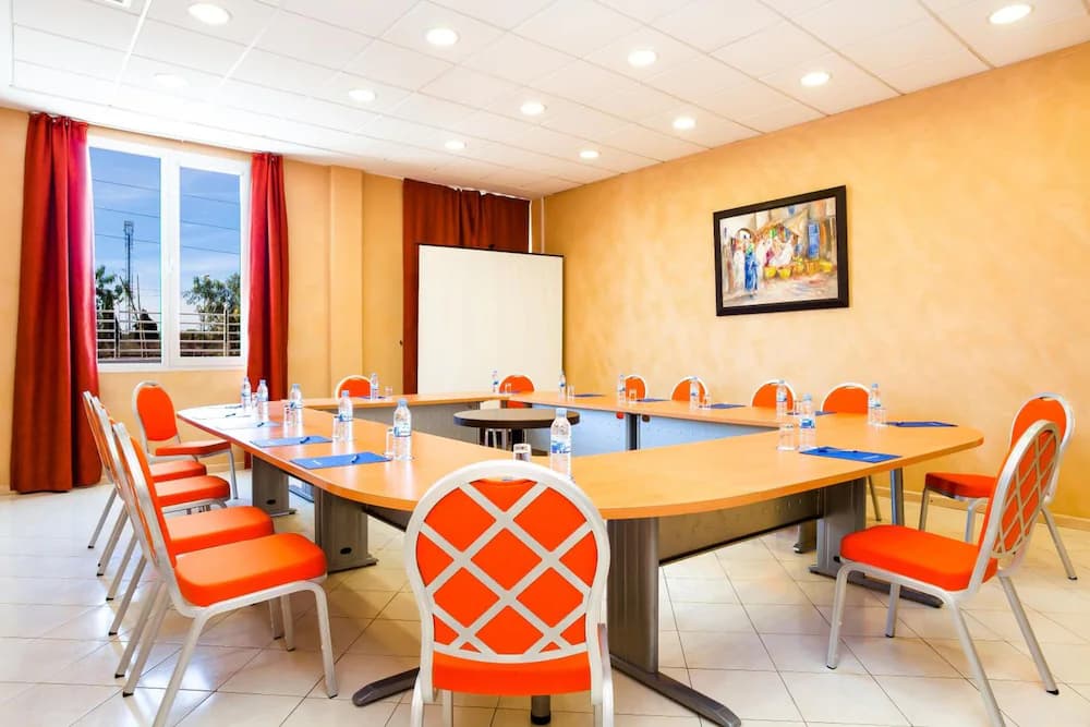 Meeting facility
