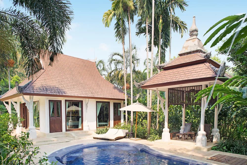 Private pool