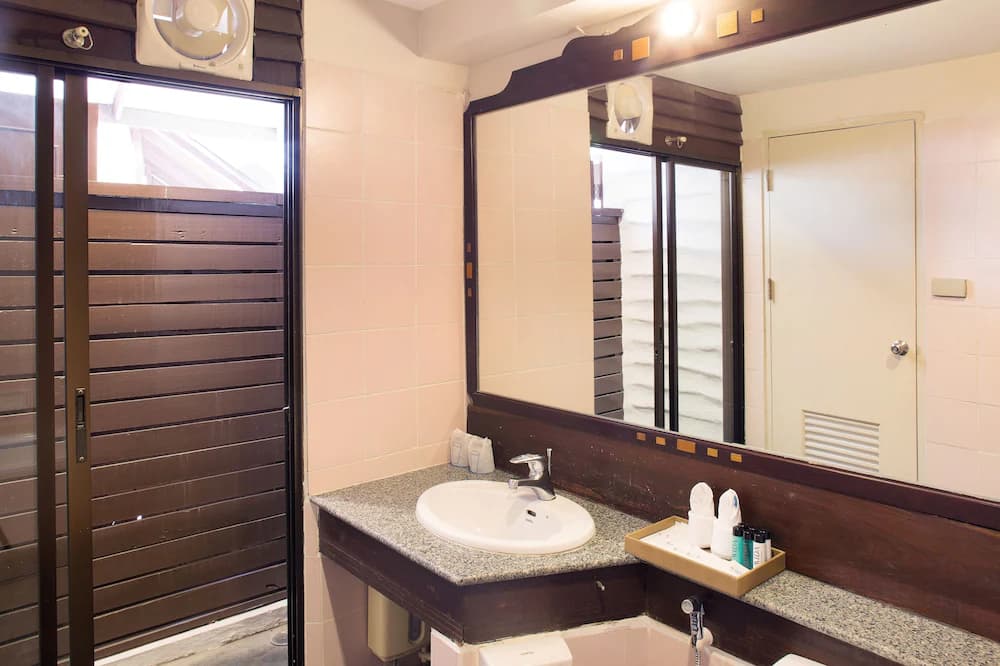 Bathroom sink